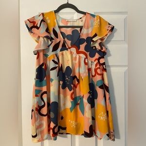 Floral top, size Small